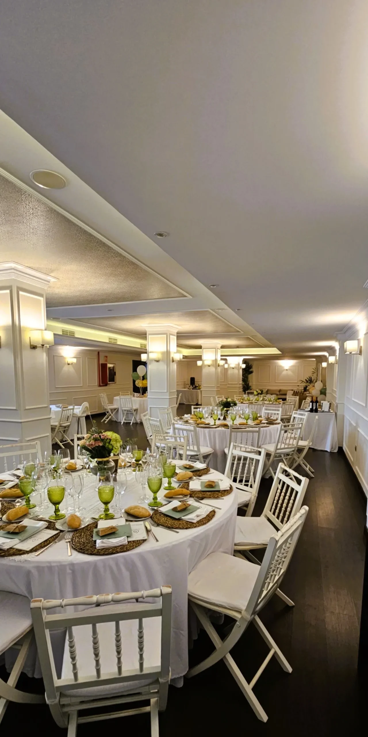 Salón Buganvilla del Hotel Las Bóvedas preparado para una celebración