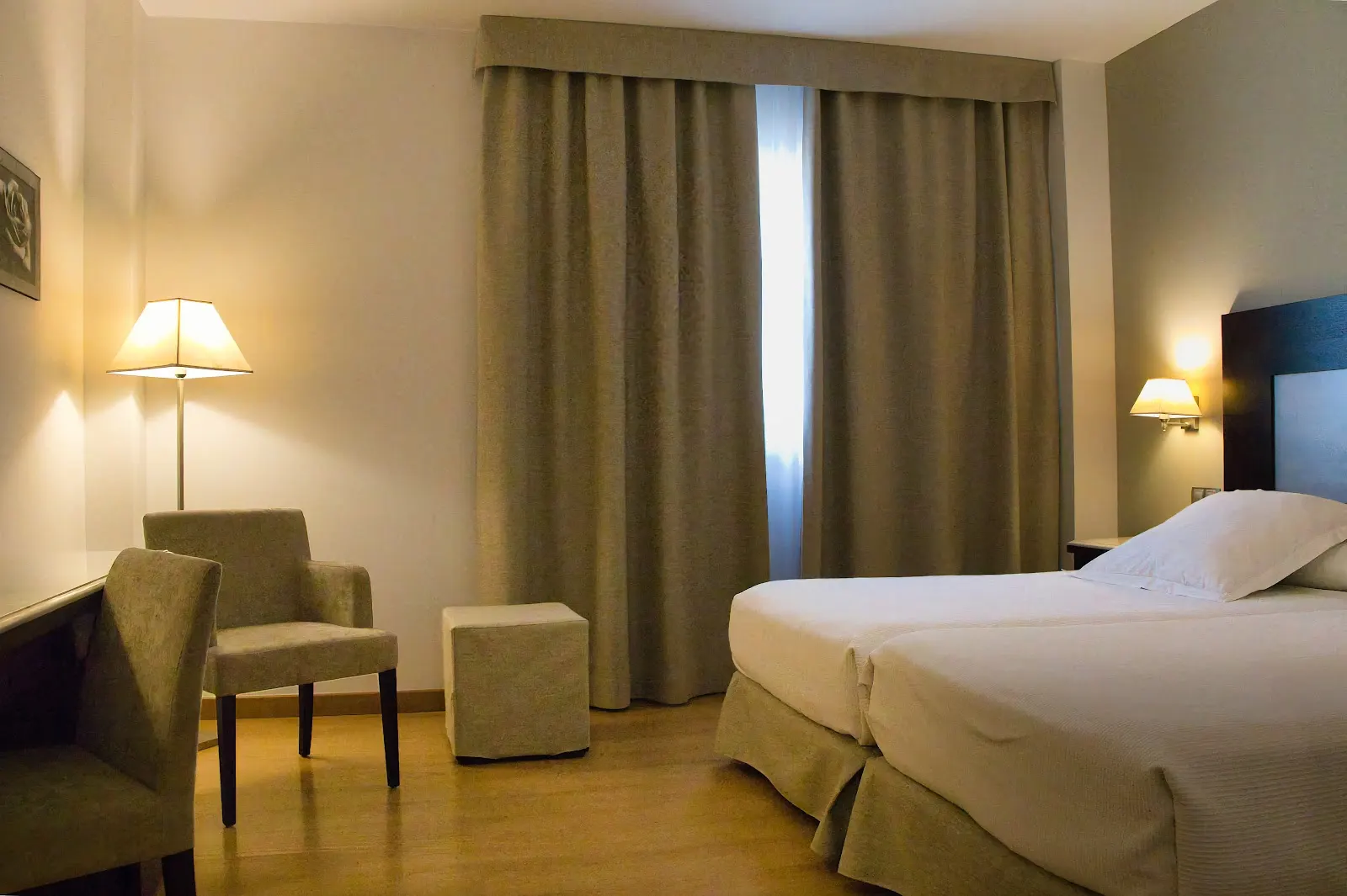 Habitación doble con dos camas del Hotel Las Bóvedas